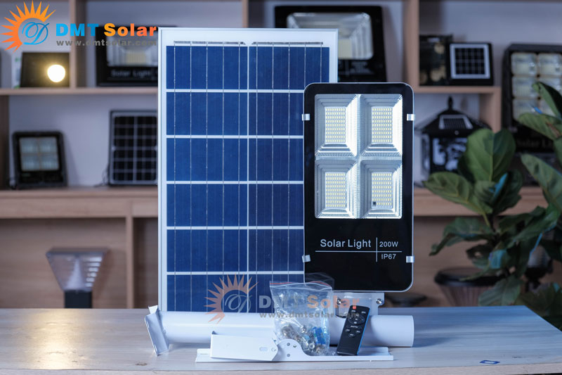 Đèn Bàn Chải Năng Lượng Mặt Trời 200w Đèn Bàn Chải Năng Lượng Mặt Trời 200w